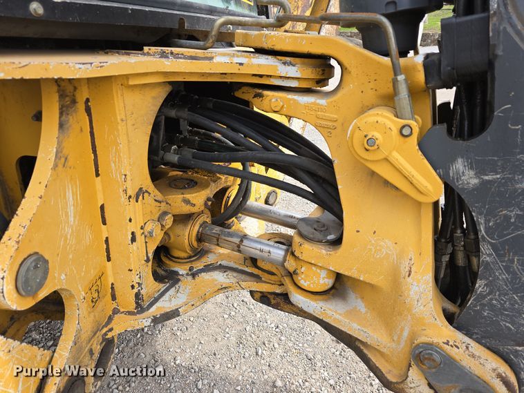 image for item DT6764 2010 John Deere 410J backhoe