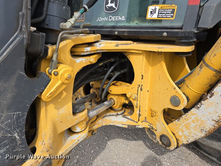 image for item DT6764 2010 John Deere 410J backhoe