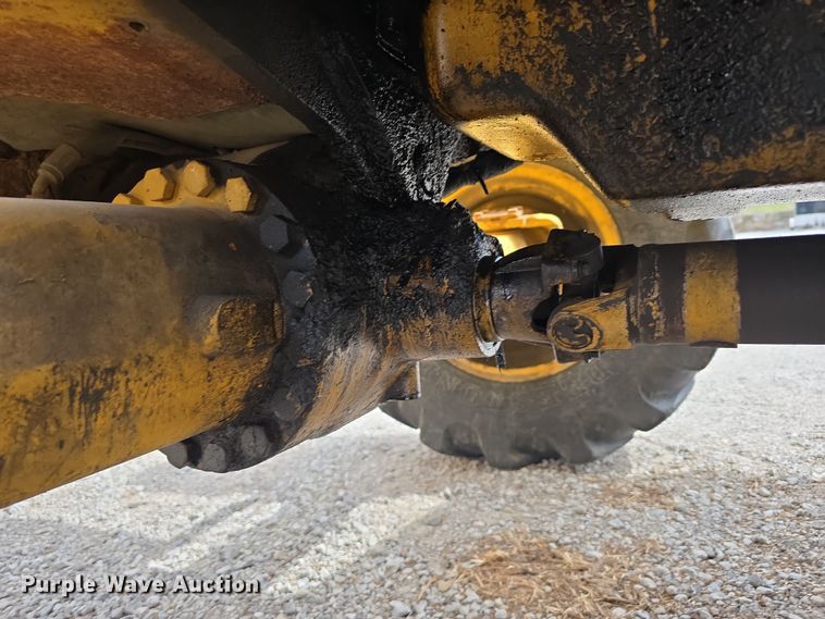 image for item DT6764 2010 John Deere 410J backhoe