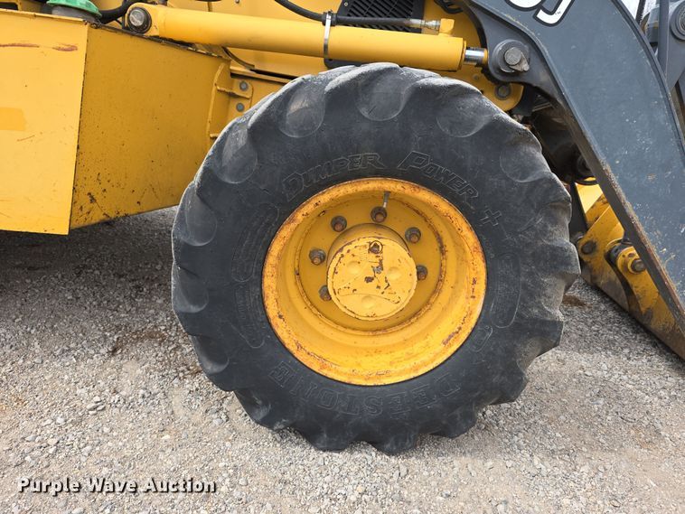 image for item DT6764 2010 John Deere 410J backhoe