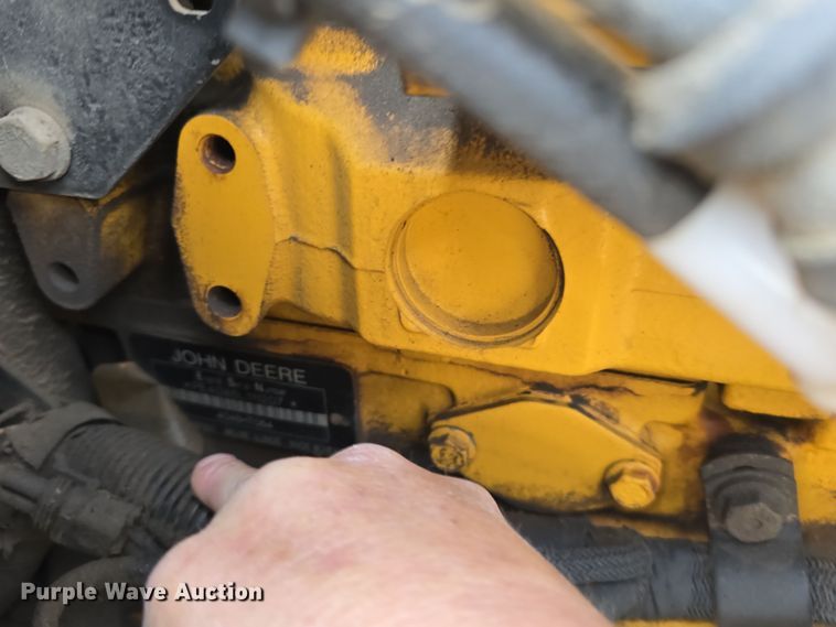 image for item DT6764 2010 John Deere 410J backhoe