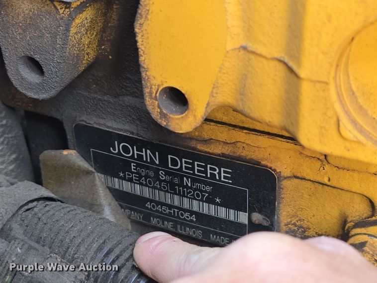 image for item DT6764 2010 John Deere 410J backhoe