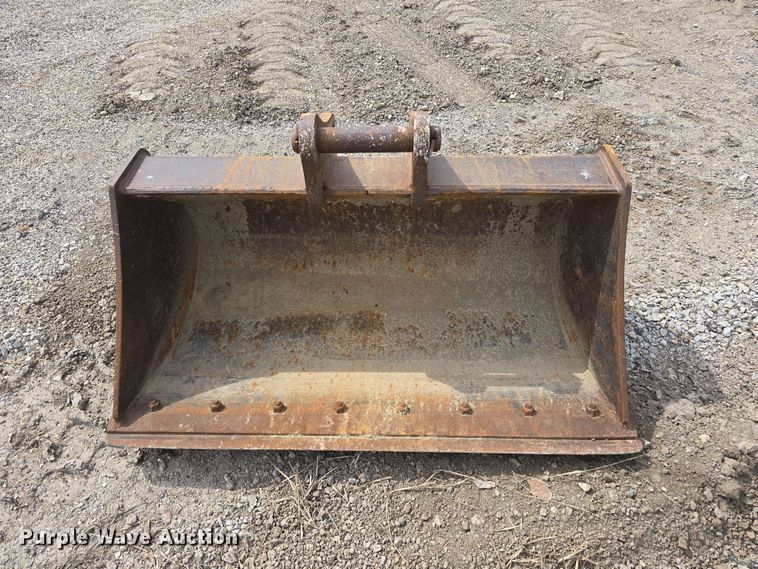 image for item DT6764 2010 John Deere 410J backhoe