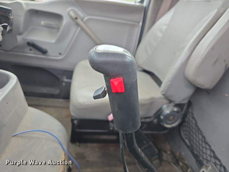 image for item DT6765 2000 Sterling L9500 semi truck