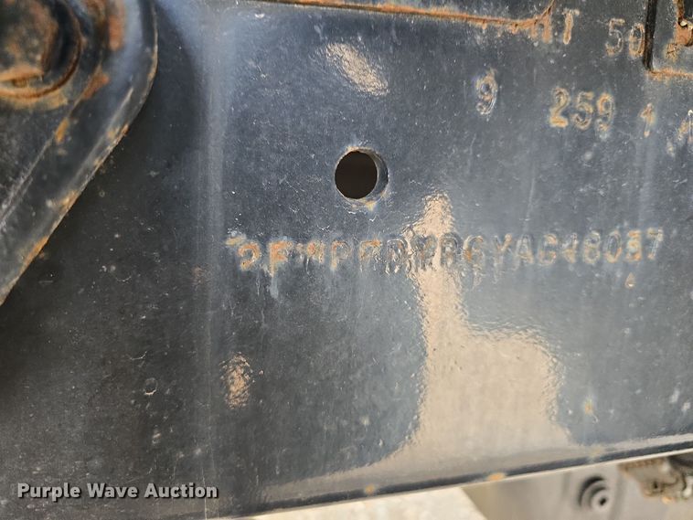 image for item DT6765 2000 Sterling L9500 semi truck