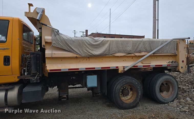 image for item DT6766 2012 International WorkStar 7500 dump truck