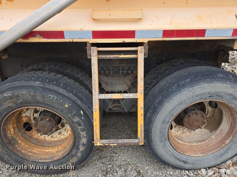 image for item DT6766 2012 International WorkStar 7500 dump truck