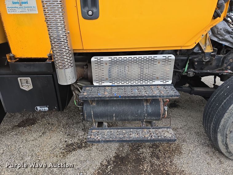 image for item DT6766 2012 International WorkStar 7500 dump truck