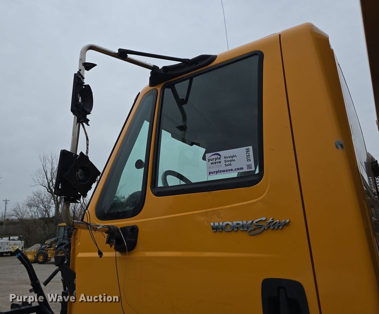 image for item DT6766 2012 International WorkStar 7500 dump truck