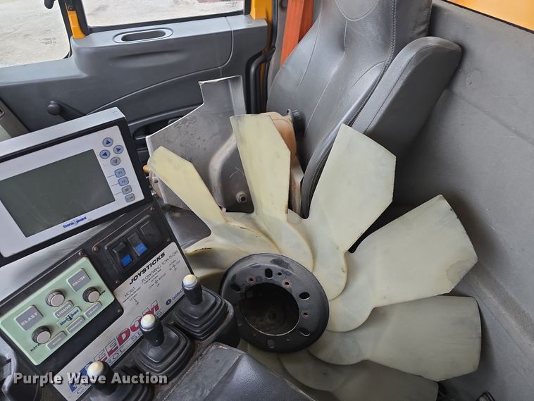 image for item DT6766 2012 International WorkStar 7500 dump truck