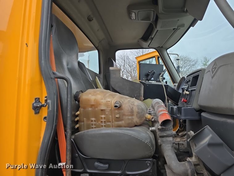 image for item DT6766 2012 International WorkStar 7500 dump truck