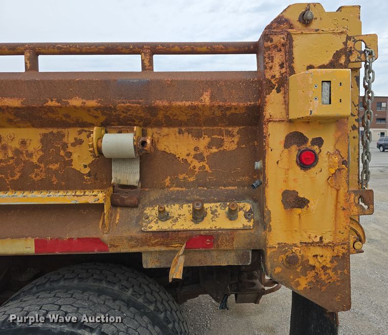 image for item DT6767 2006 International 7400 Crew Cab dump truck