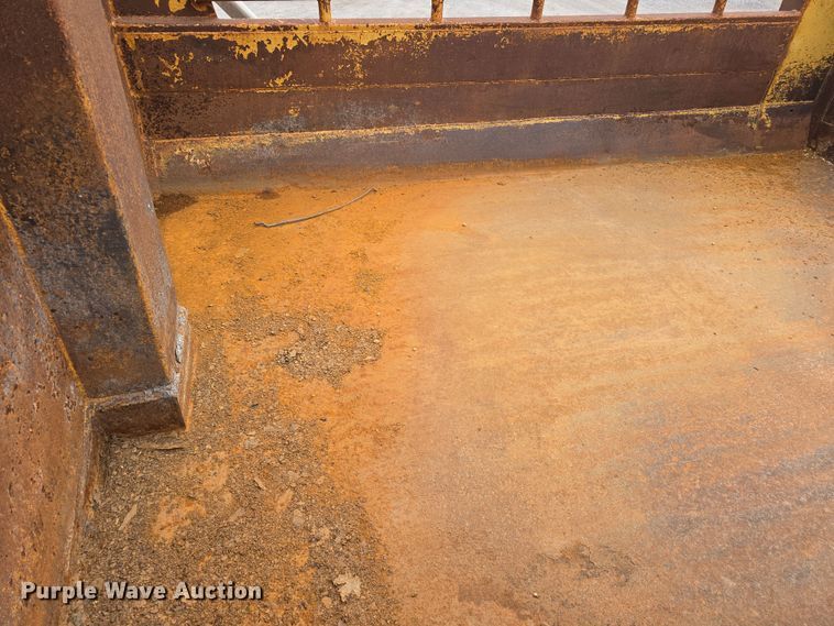 image for item DT6767 2006 International 7400 Crew Cab dump truck