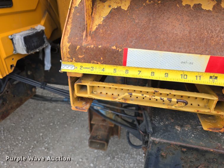 image for item DT6767 2006 International 7400 Crew Cab dump truck