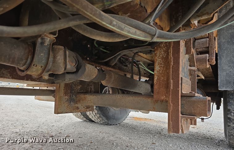 image for item DT6767 2006 International 7400 Crew Cab dump truck