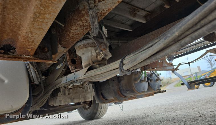 image for item DT6767 2006 International 7400 Crew Cab dump truck