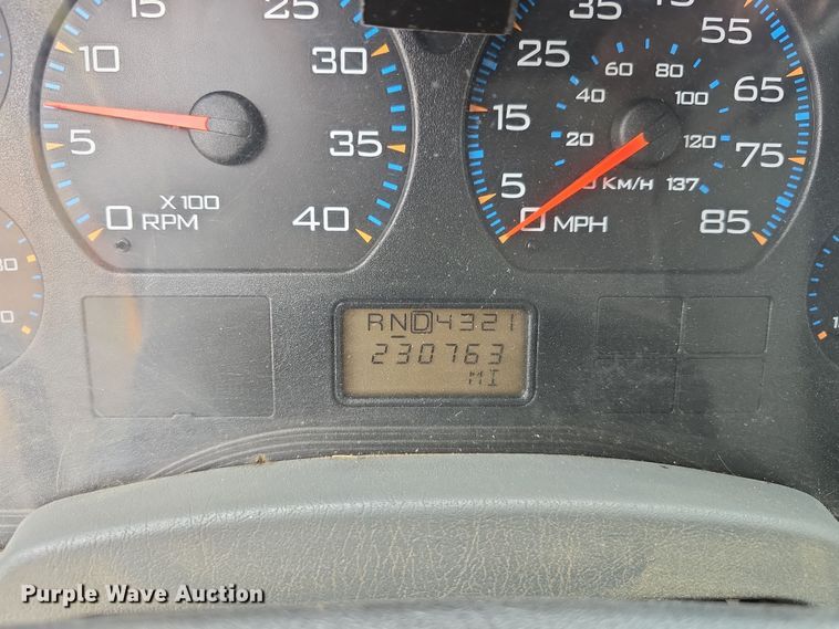 image for item DT6767 2006 International 7400 Crew Cab dump truck