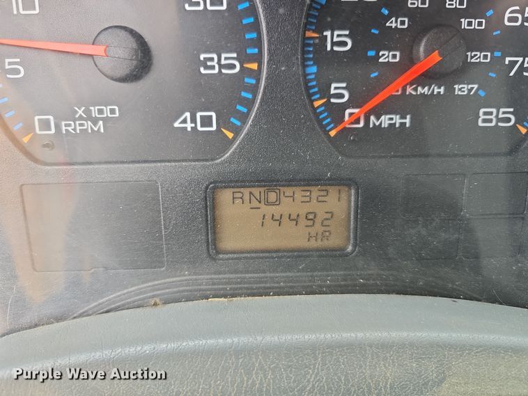 image for item DT6767 2006 International 7400 Crew Cab dump truck