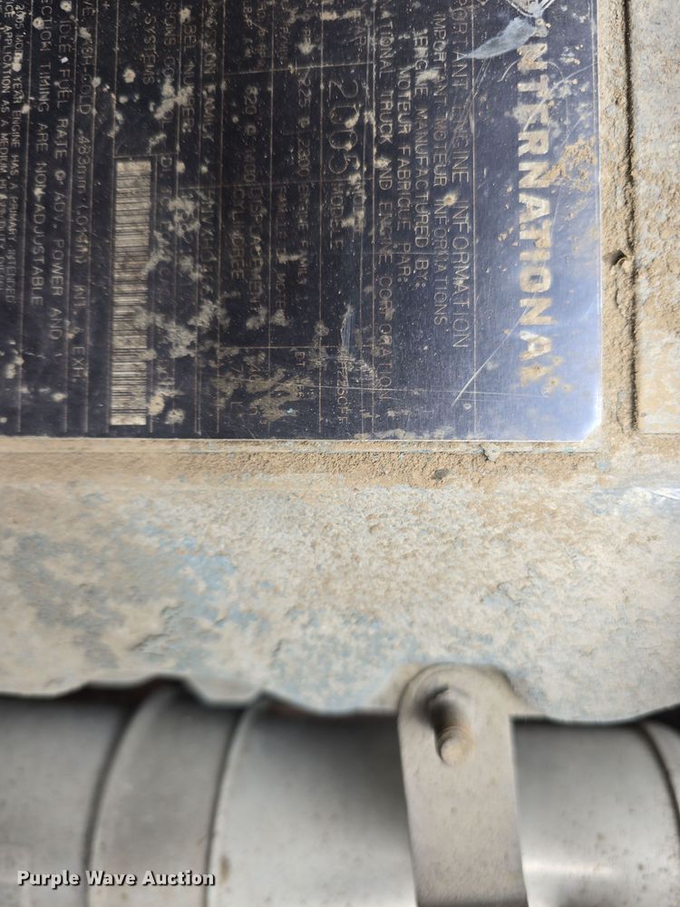 image for item DT6767 2006 International 7400 Crew Cab dump truck