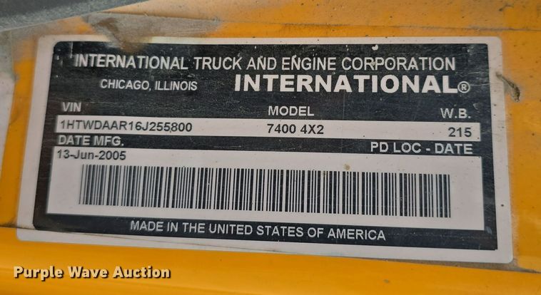 image for item DT6767 2006 International 7400 Crew Cab dump truck