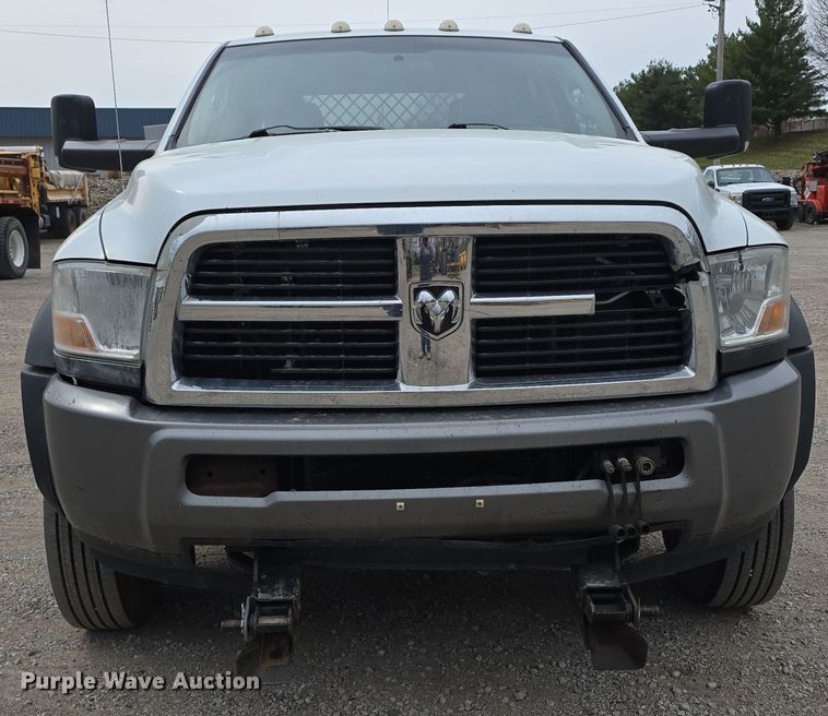 image for item DT6769 2011 Dodge Ram 5500 Crew Cab flatbed truck