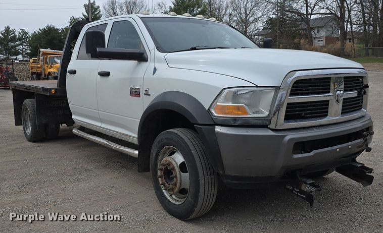 image for item DT6769 2011 Dodge Ram 5500 Crew Cab flatbed truck