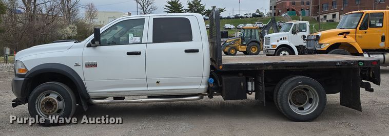 image for item DT6769 2011 Dodge Ram 5500 Crew Cab flatbed truck