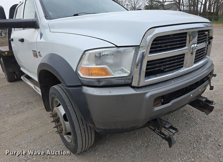 image for item DT6769 2011 Dodge Ram 5500 Crew Cab flatbed truck