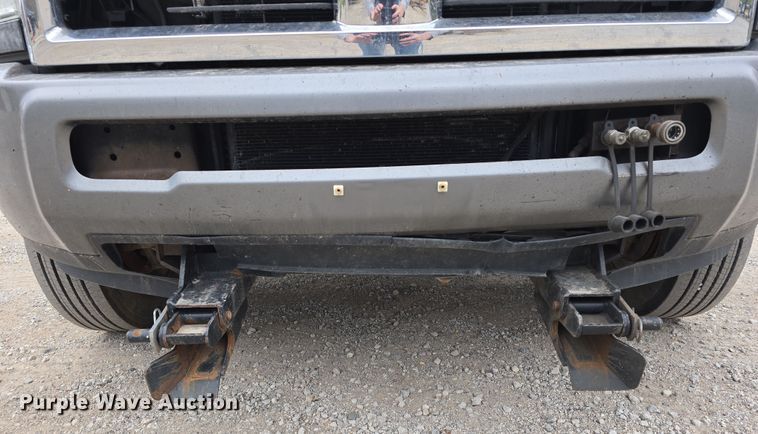 image for item DT6769 2011 Dodge Ram 5500 Crew Cab flatbed truck