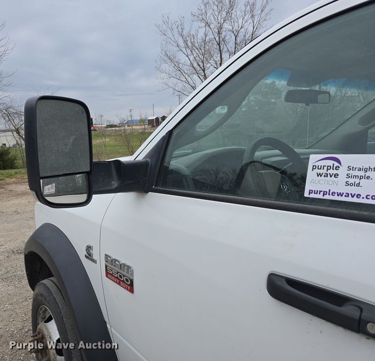 image for item DT6769 2011 Dodge Ram 5500 Crew Cab flatbed truck