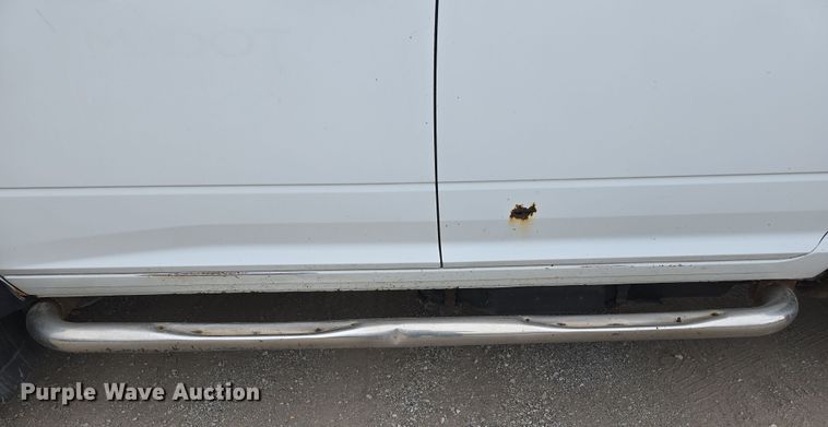 image for item DT6769 2011 Dodge Ram 5500 Crew Cab flatbed truck