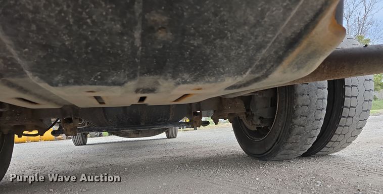 image for item DT6769 2011 Dodge Ram 5500 Crew Cab flatbed truck