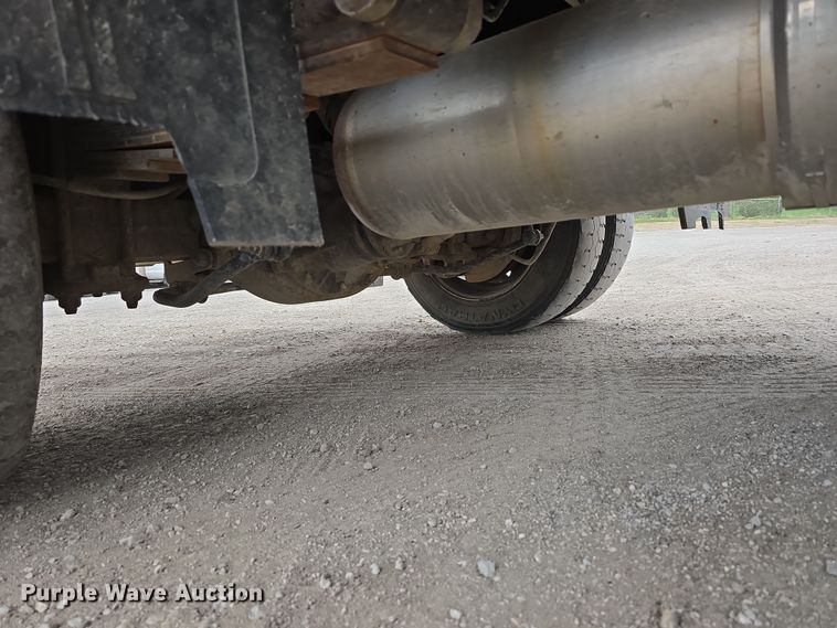 image for item DT6769 2011 Dodge Ram 5500 Crew Cab flatbed truck