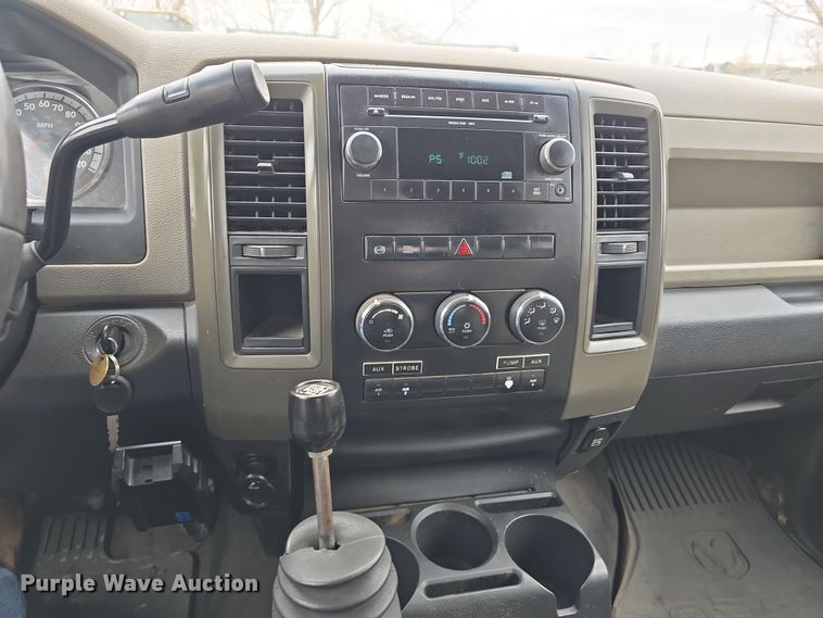 image for item DT6769 2011 Dodge Ram 5500 Crew Cab flatbed truck