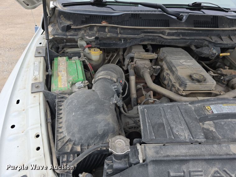 image for item DT6769 2011 Dodge Ram 5500 Crew Cab flatbed truck