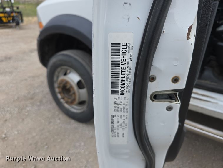 image for item DT6769 2011 Dodge Ram 5500 Crew Cab flatbed truck