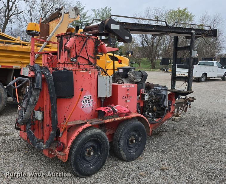 image for item DT6770 1999 Crafco SS125DC melter applicator