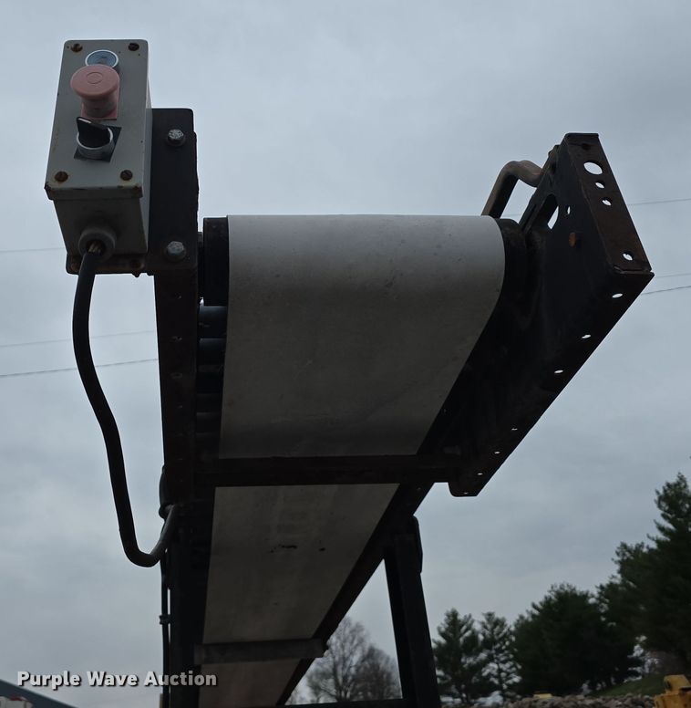 image for item DT6770 1999 Crafco SS125DC melter applicator