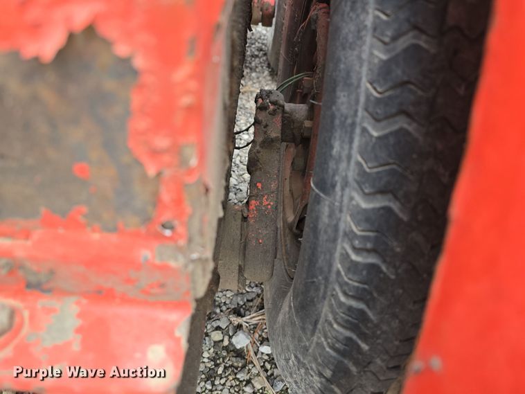 image for item DT6770 1999 Crafco SS125DC melter applicator