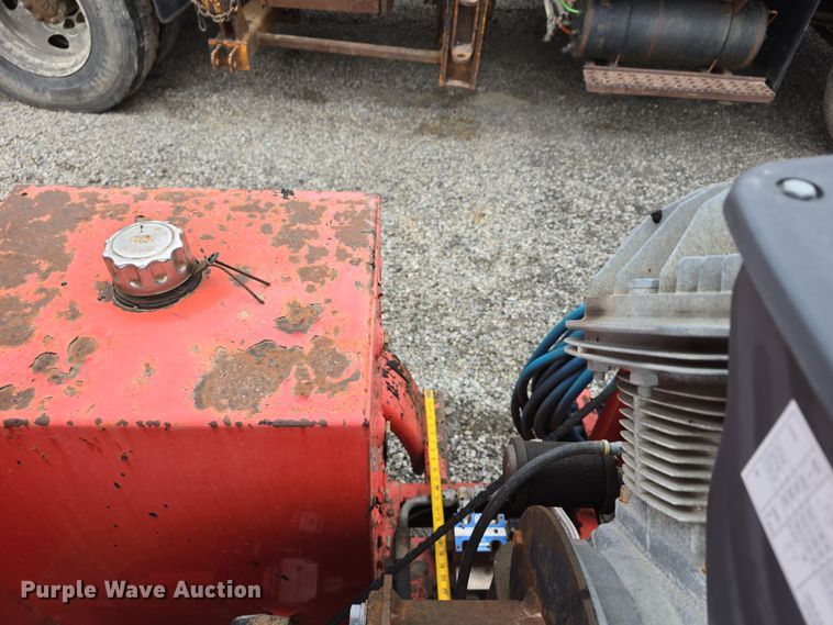 image for item DT6770 1999 Crafco SS125DC melter applicator