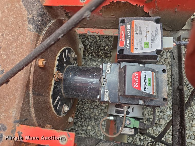 image for item DT6770 1999 Crafco SS125DC melter applicator