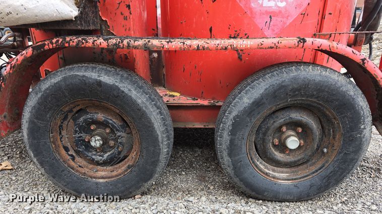 image for item DT6770 1999 Crafco SS125DC melter applicator