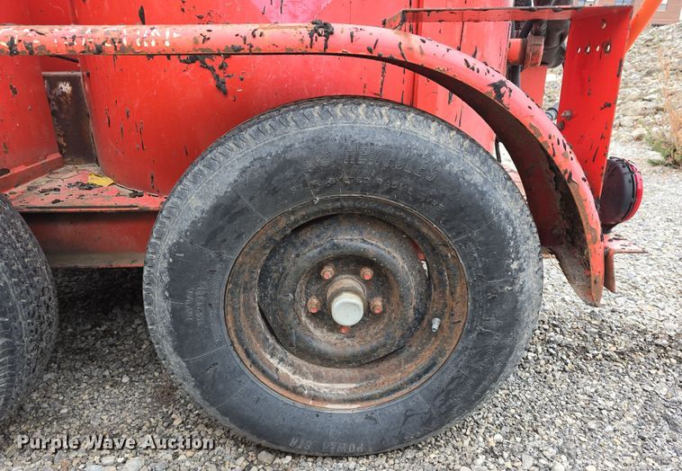 image for item DT6770 1999 Crafco SS125DC melter applicator