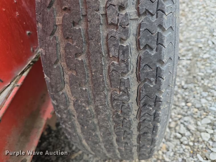 image for item DT6770 1999 Crafco SS125DC melter applicator