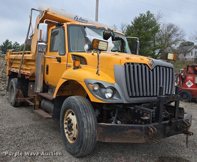 image for item DT6771 2008 International WorkStar 7400 dump truck