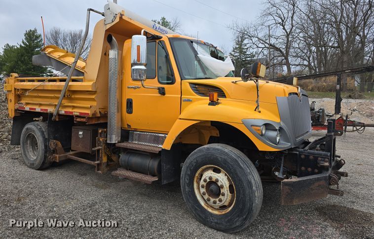 image for item DT6771 2008 International WorkStar 7400 dump truck