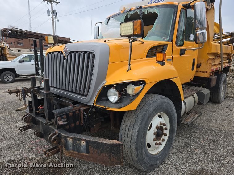 image for item DT6771 2008 International WorkStar 7400 dump truck