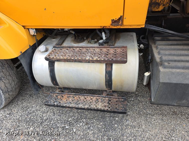 image for item DT6771 2008 International WorkStar 7400 dump truck