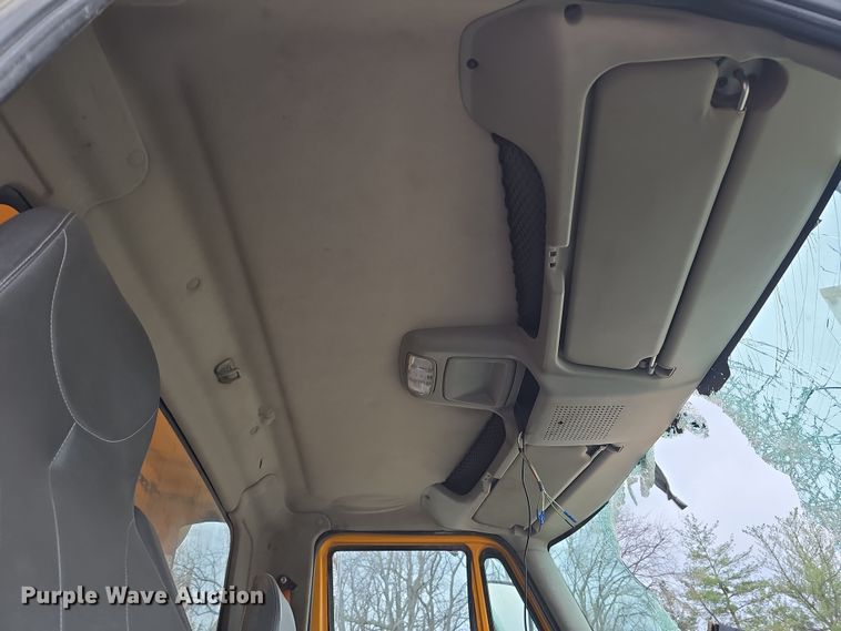 image for item DT6771 2008 International WorkStar 7400 dump truck