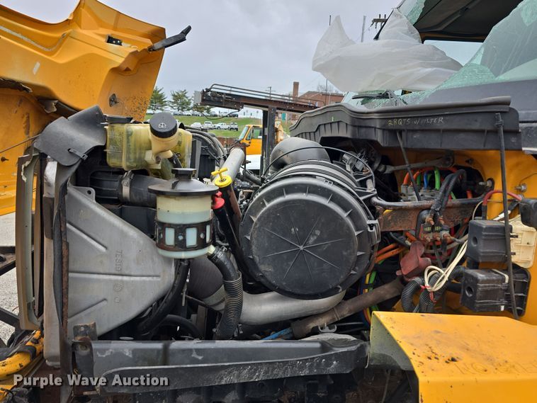 image for item DT6771 2008 International WorkStar 7400 dump truck